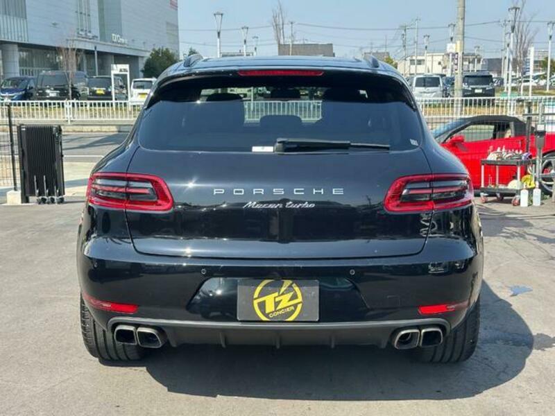 MACAN