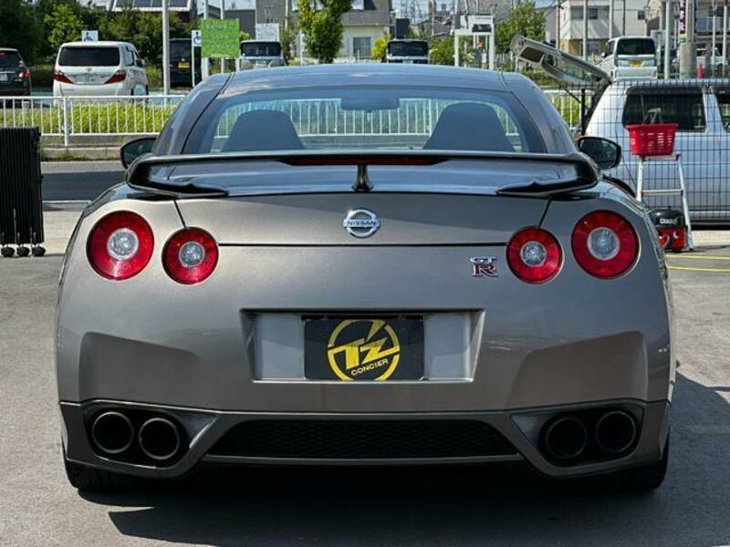 GT-R