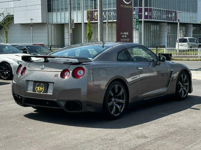 GT-R