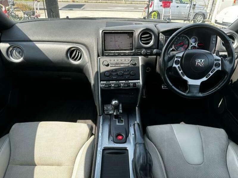 GT-R