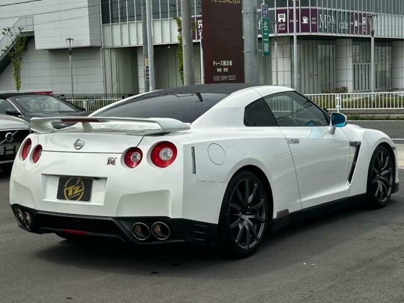 GT-R