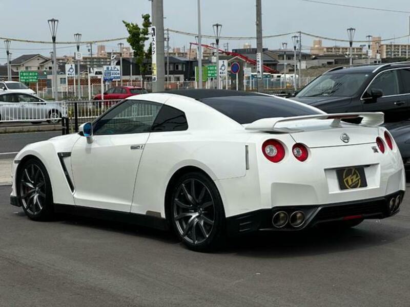 GT-R