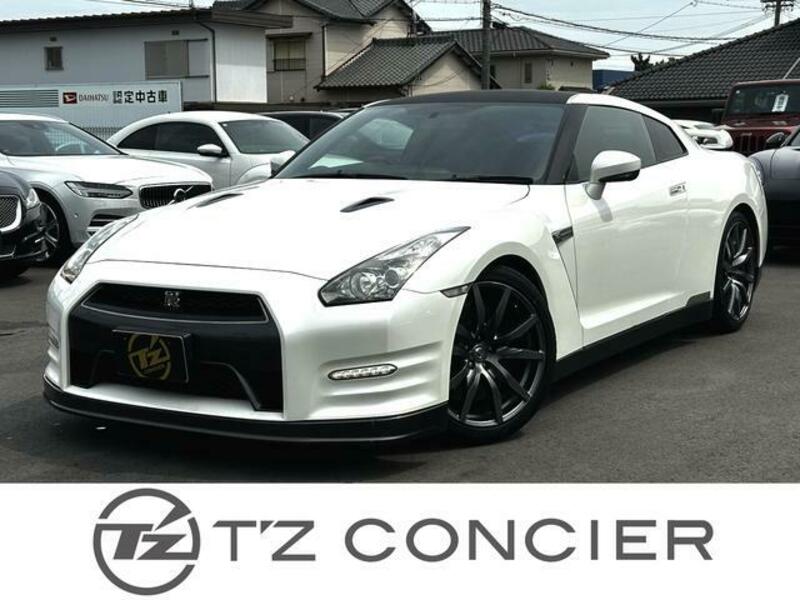 NISSAN GT-R