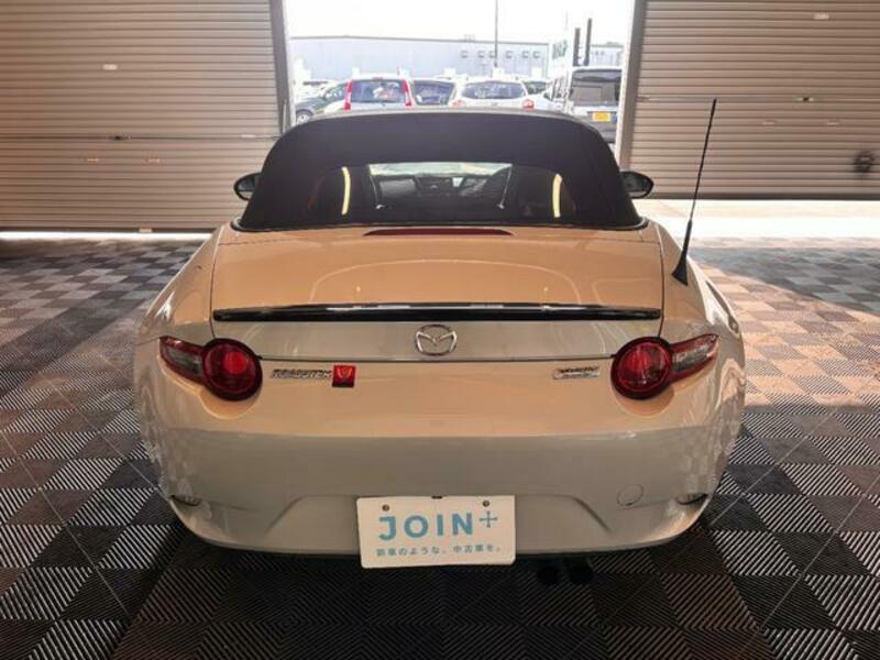 ROADSTER