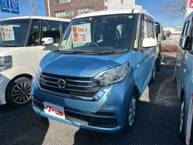 NISSAN DAYZ ROOX