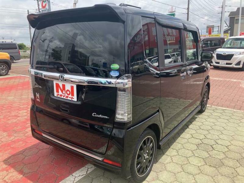 N BOX CUSTOM