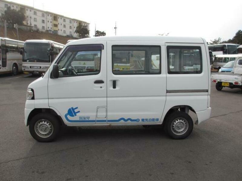 MINICAB MIEV