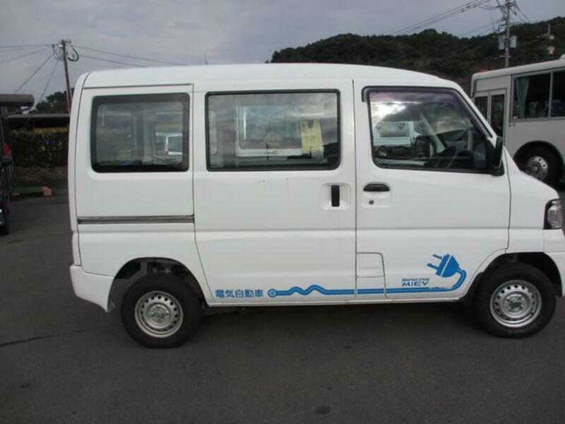MINICAB MIEV