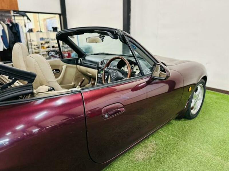 ROADSTER