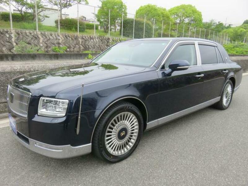 TOYOTA CENTURY