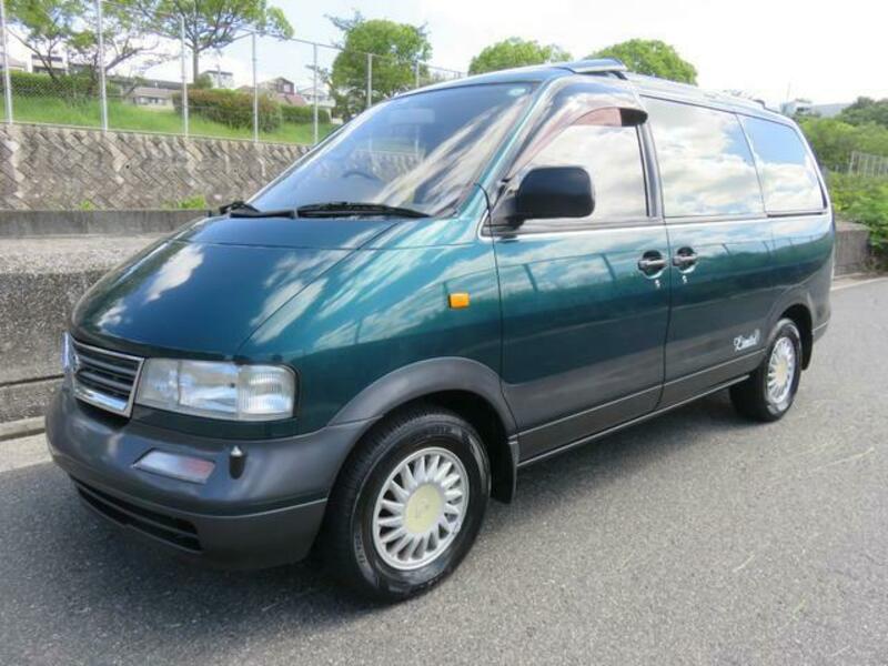 NISSAN LARGO