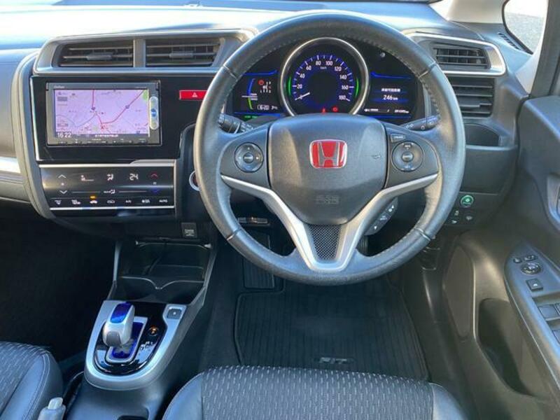 FIT HYBRID