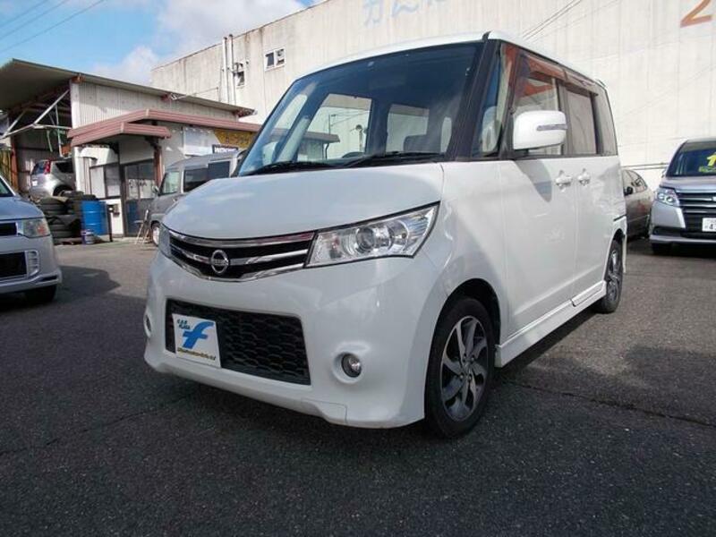 NISSAN ROOX
