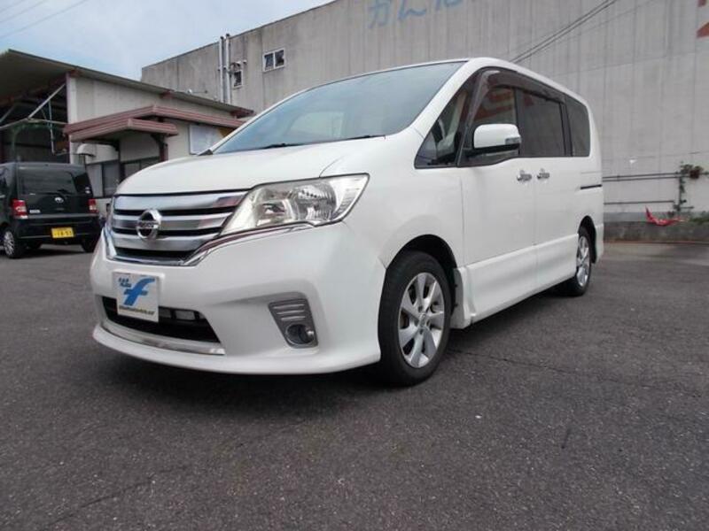 NISSAN SERENA