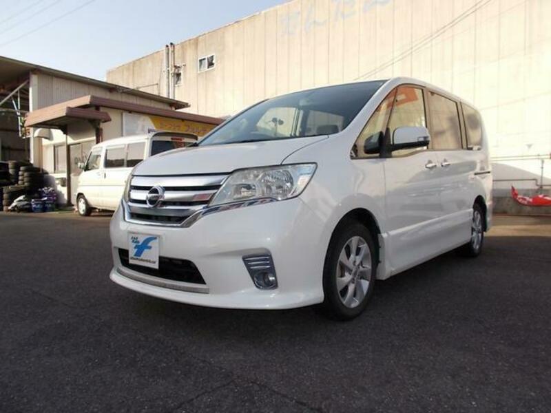 NISSAN SERENA