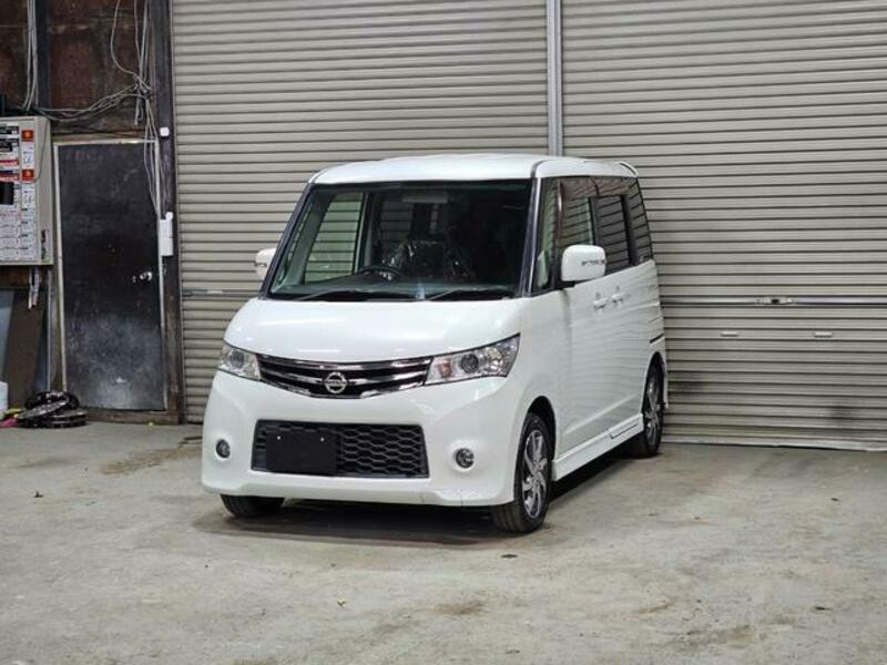 NISSAN ROOX