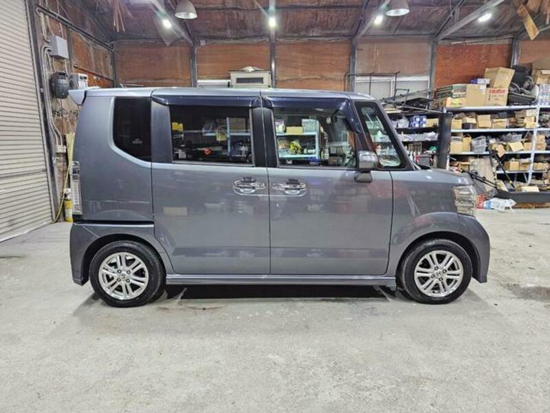 N BOX CUSTOM