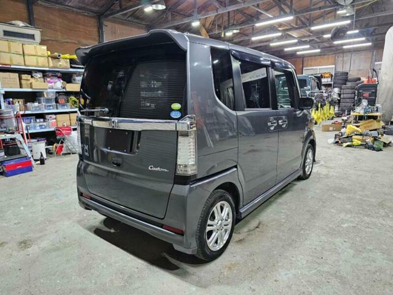 N BOX CUSTOM