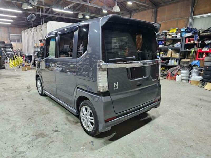 N BOX CUSTOM