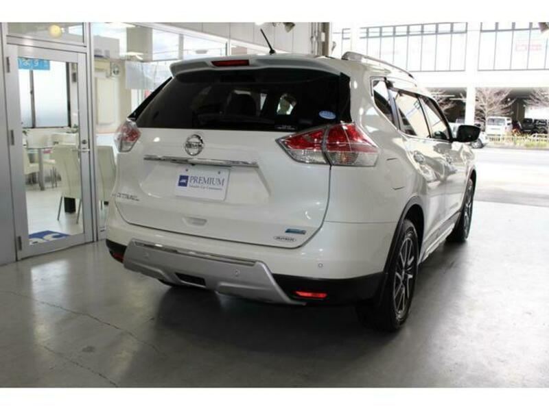 X-TRAIL