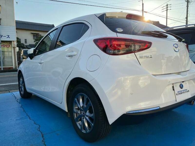 MAZDA2