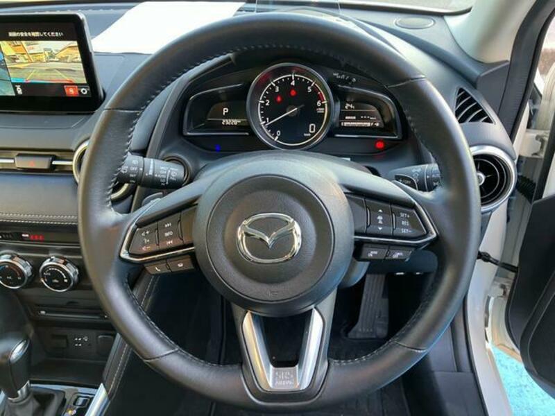 MAZDA2