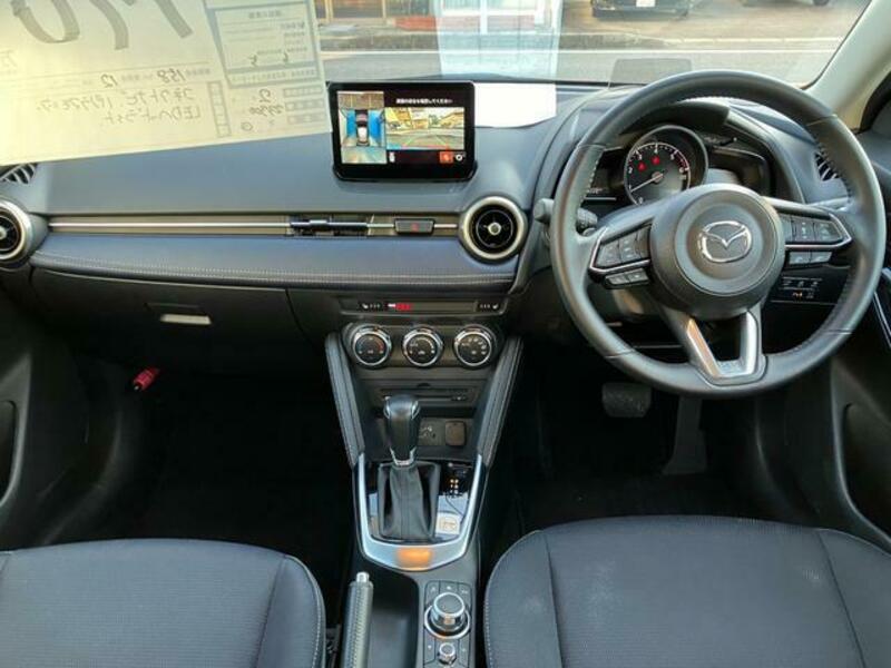 MAZDA2