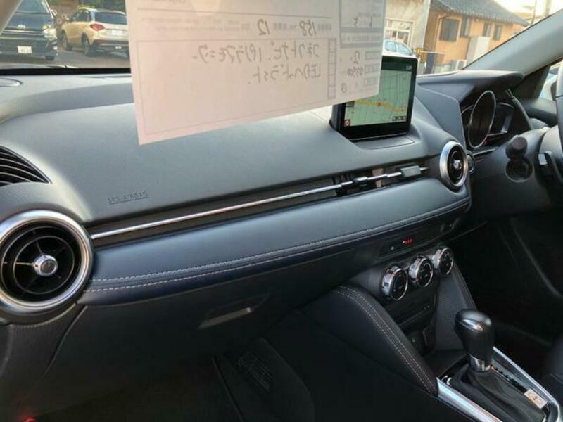 MAZDA2