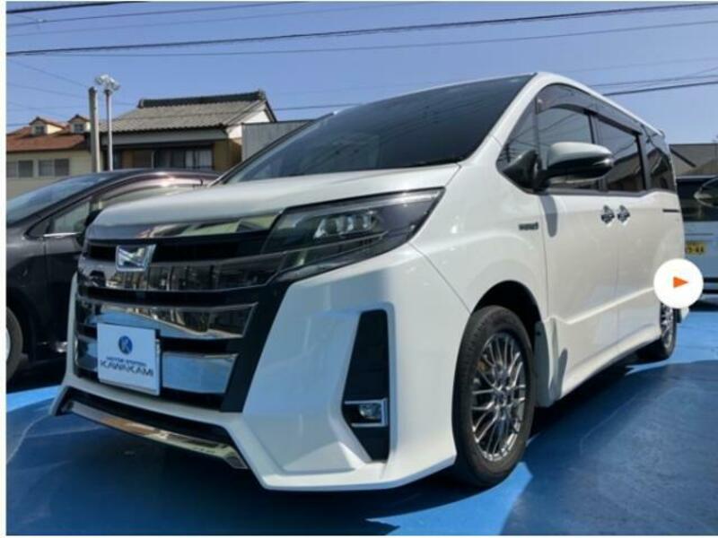 TOYOTA NOAH