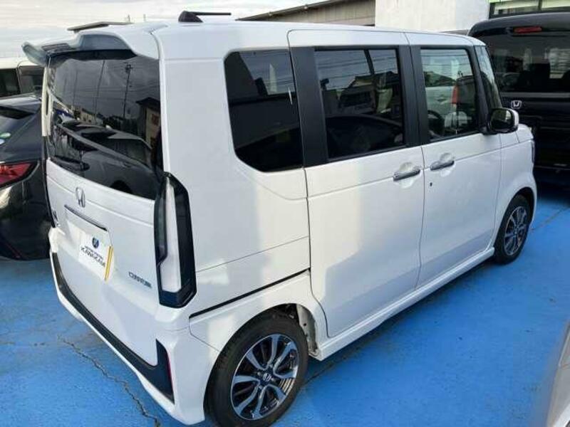 N BOX CUSTOM