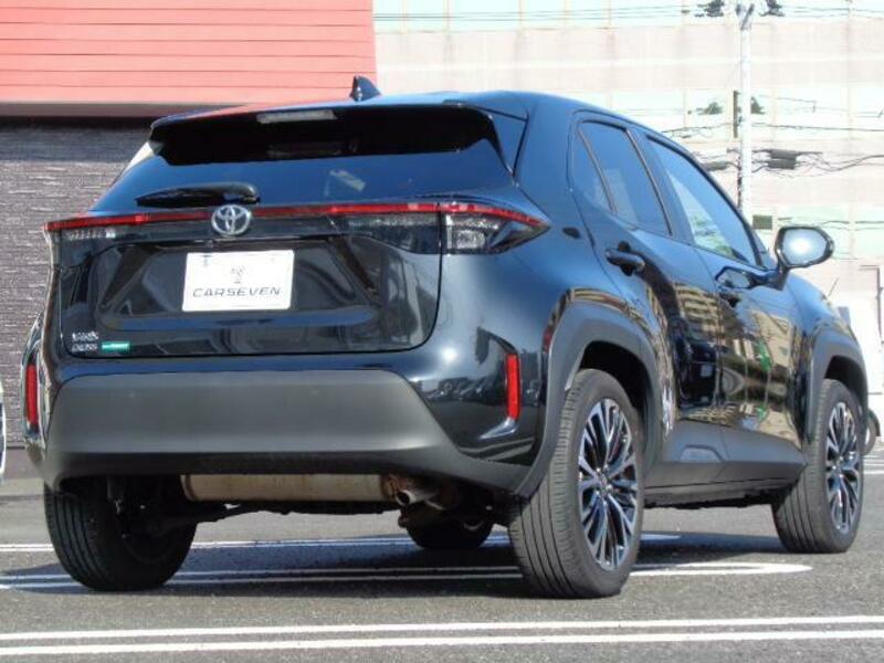 YARIS CROSS