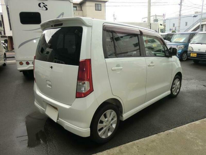 WAGON R