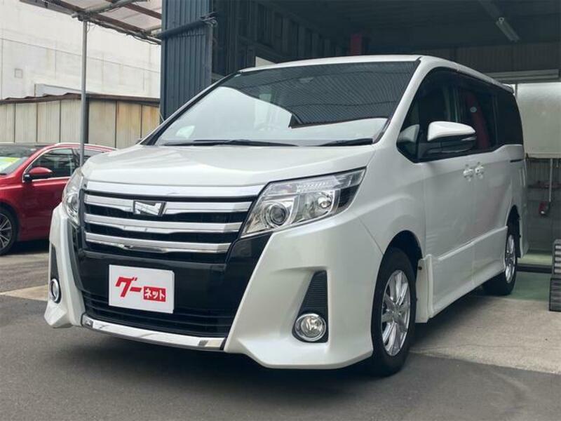 TOYOTA NOAH