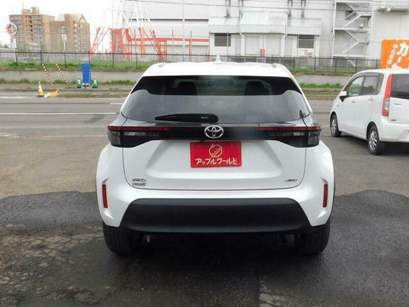 YARIS CROSS
