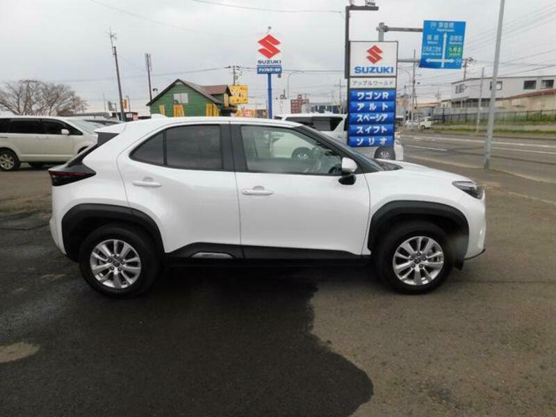 YARIS CROSS
