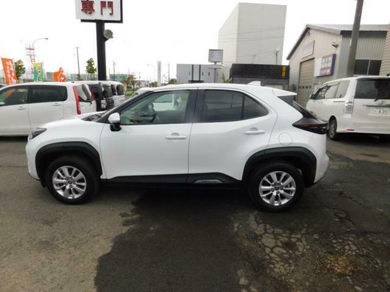 YARIS CROSS