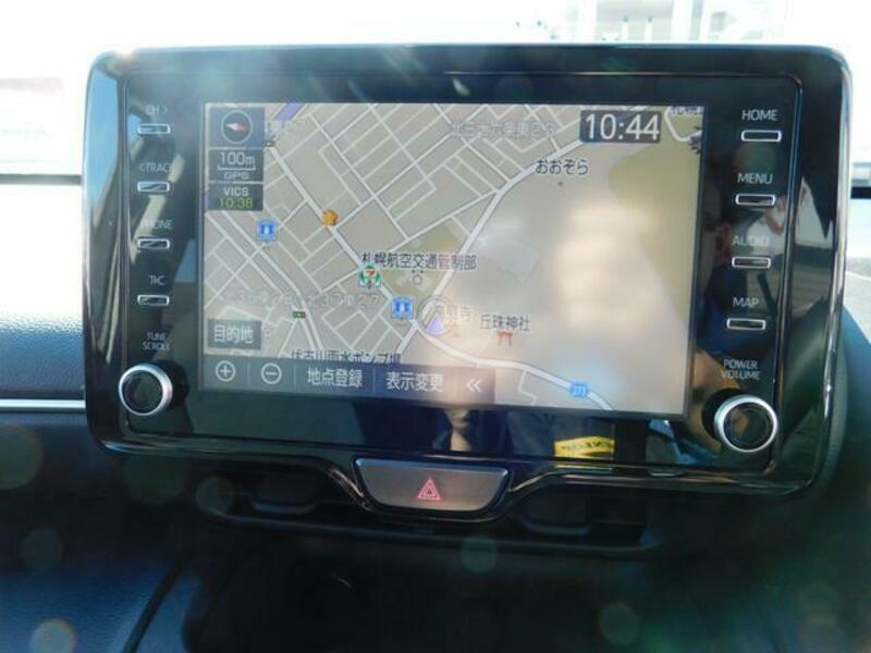 YARIS CROSS