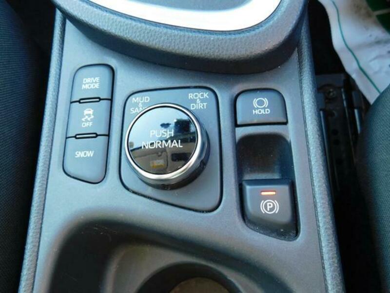 YARIS CROSS