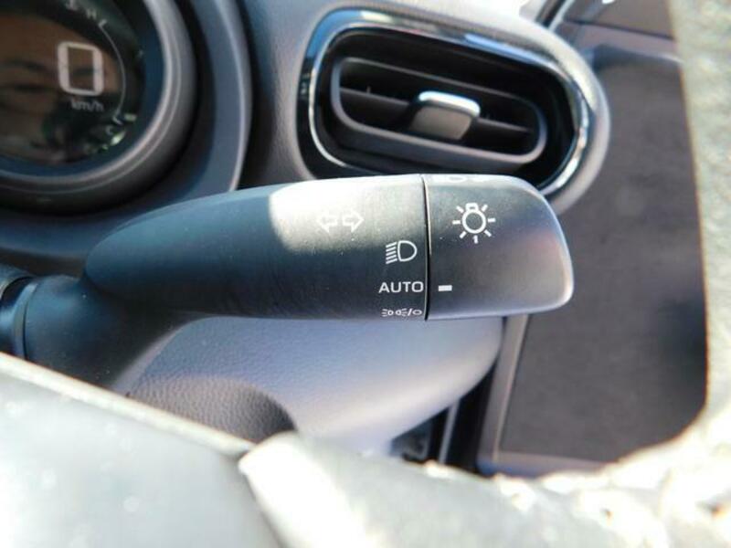 YARIS CROSS