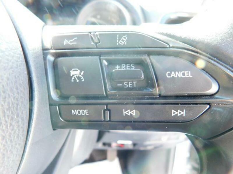 YARIS CROSS