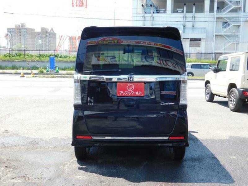 N BOX CUSTOM