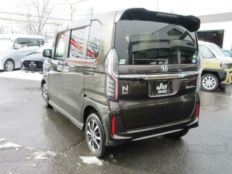 N BOX CUSTOM