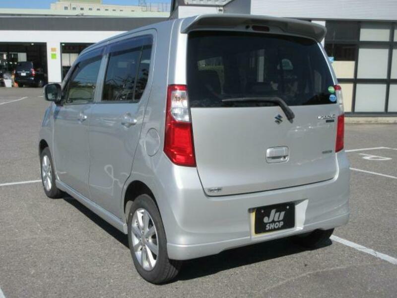 WAGON R