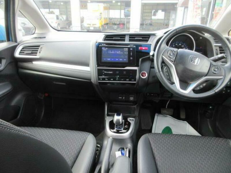 FIT HYBRID