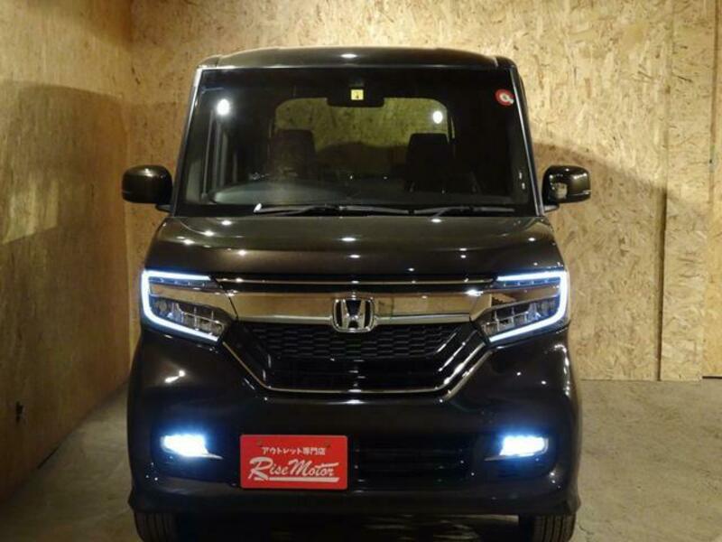 N BOX CUSTOM