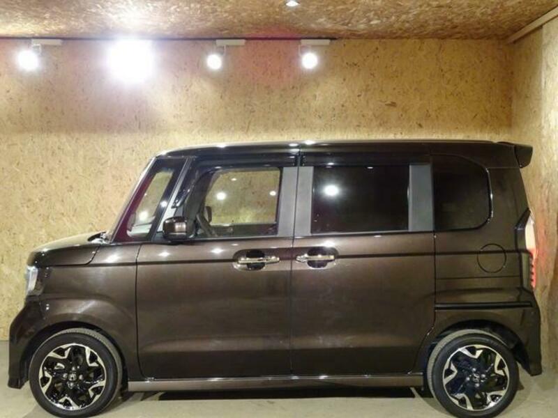 N BOX CUSTOM