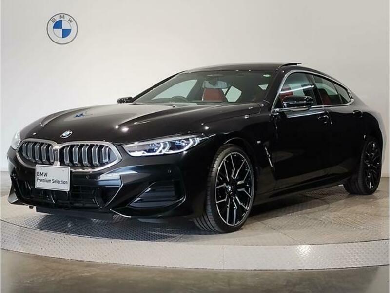 BMW 8 SERIES