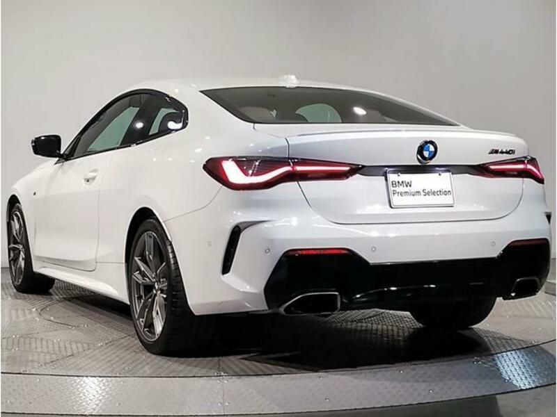 4 SERIES