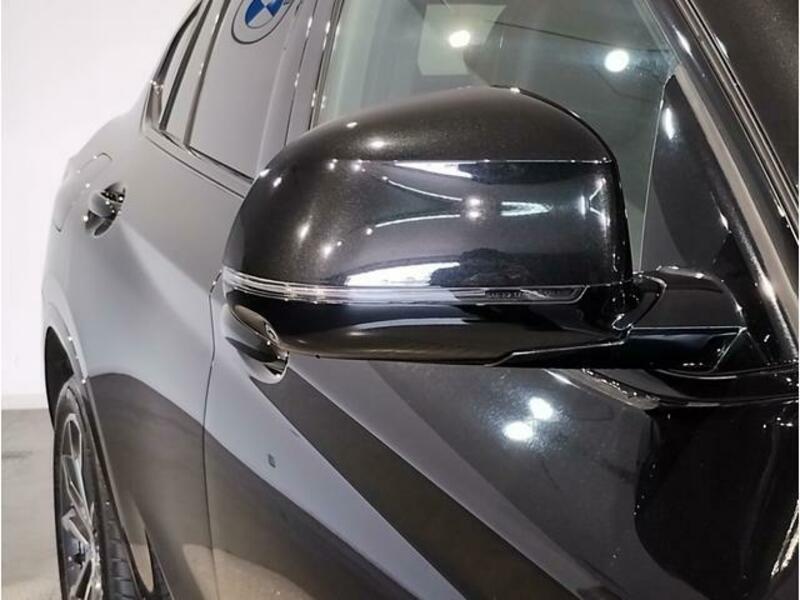 X4