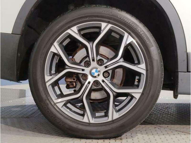 X1